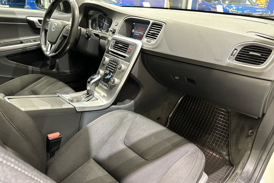 Volvo V60 Cross Country vaihtoauto