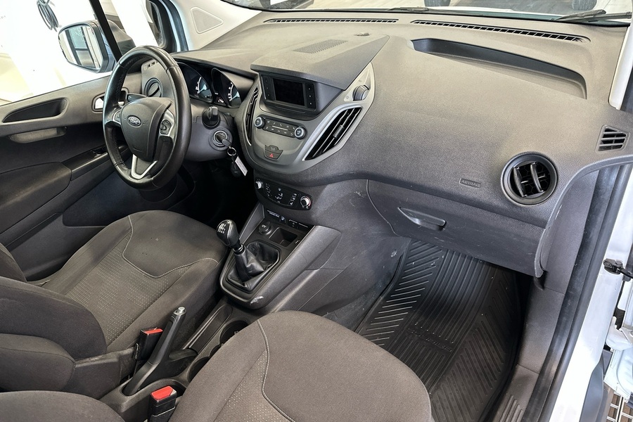 Ford Transit Courier vaihtoauto