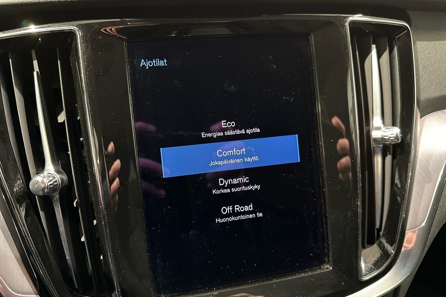 Volvo V60 Cross Country vaihtoauto