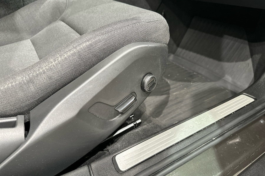 Volvo V60 Cross Country vaihtoauto