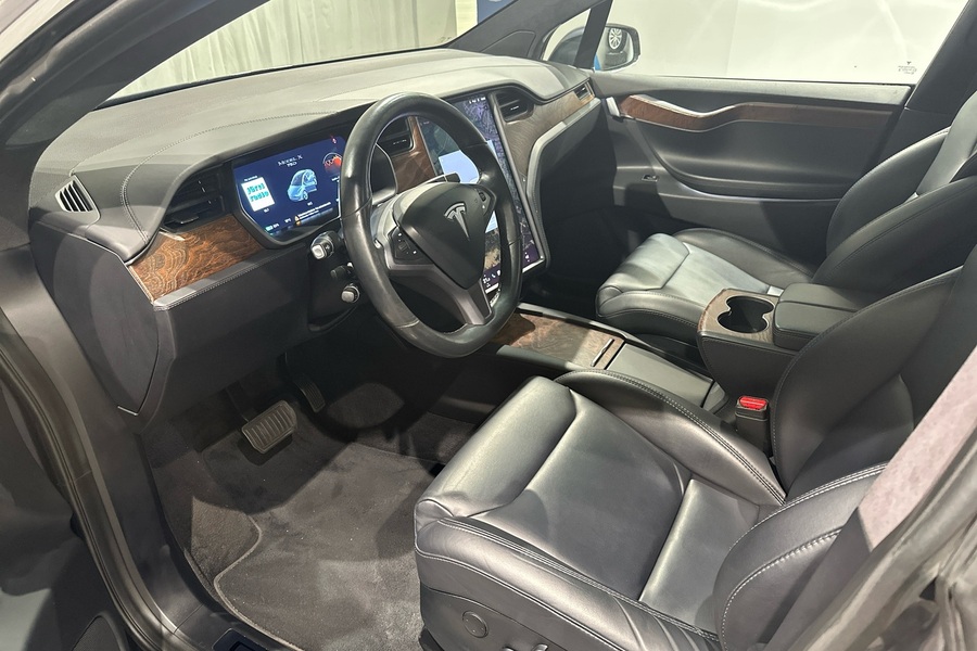 Tesla Model X vaihtoauto