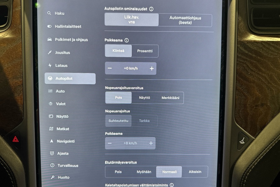 Tesla Model X vaihtoauto