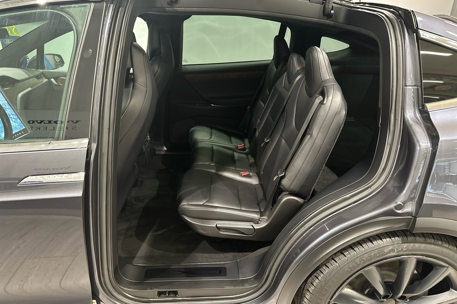 Tesla Model X vaihtoauto