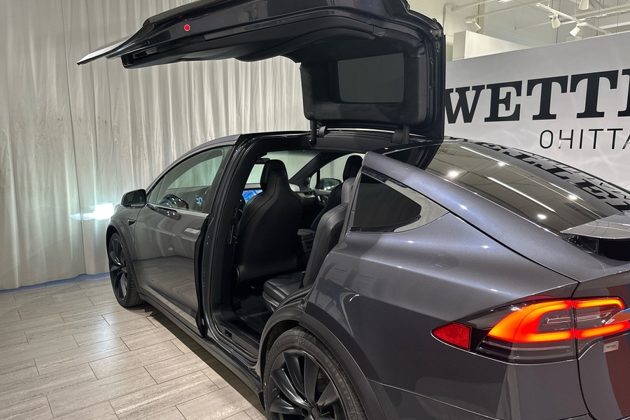 Tesla Model X vaihtoauto