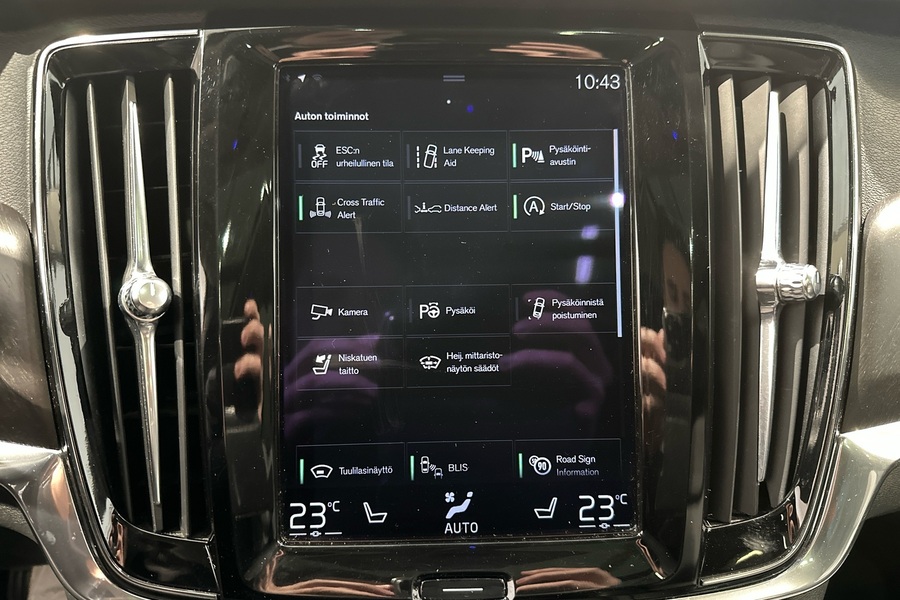Volvo V90 Cross Country vaihtoauto
