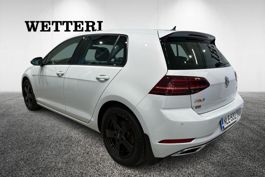 Volkswagen Golf vaihtoauto