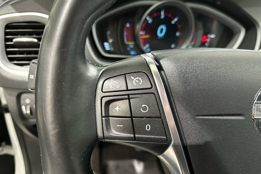 Volvo V40 Cross Country vaihtoauto