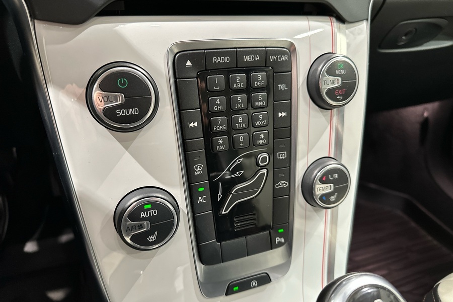 Volvo V40 Cross Country vaihtoauto