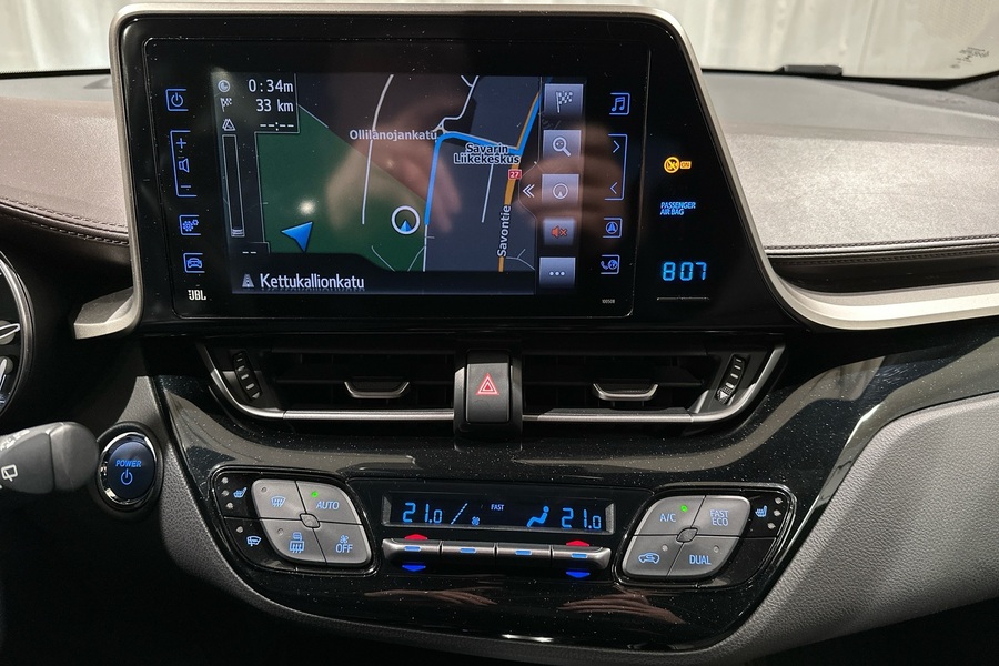 Toyota C-HR vaihtoauto