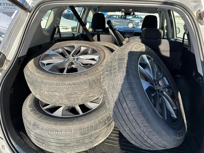 Toyota RAV4 vaihtoauto