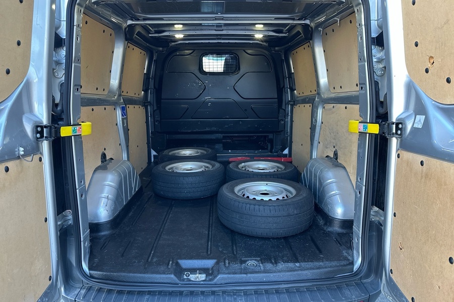 Ford Transit Custom vaihtoauto