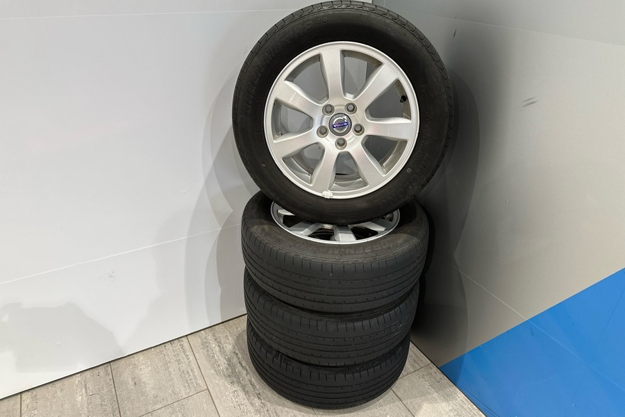 Volvo V70 vaihtoauto