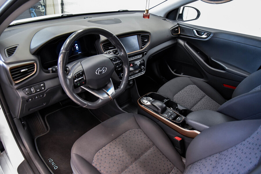 Hyundai IONIQ electric vaihtoauto