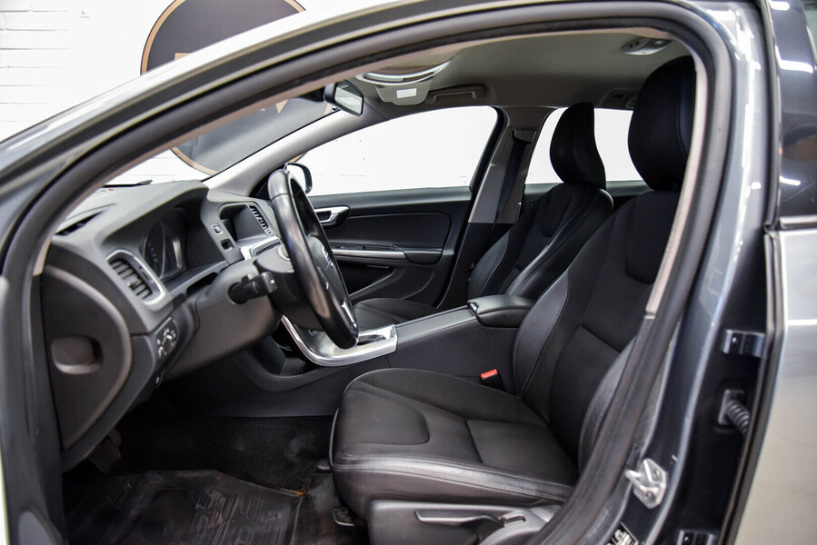 Volvo V60 Cross Country vaihtoauto