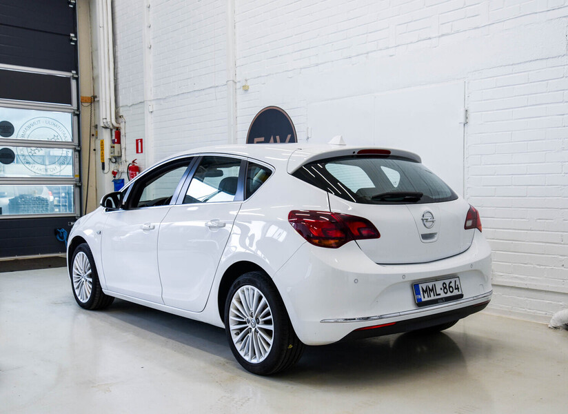 Opel Astra vaihtoauto