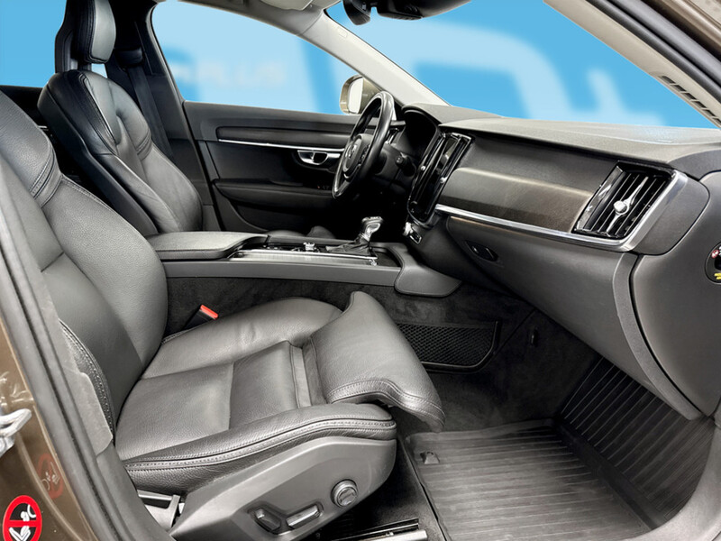 Volvo V90 Cross Country vaihtoauto
