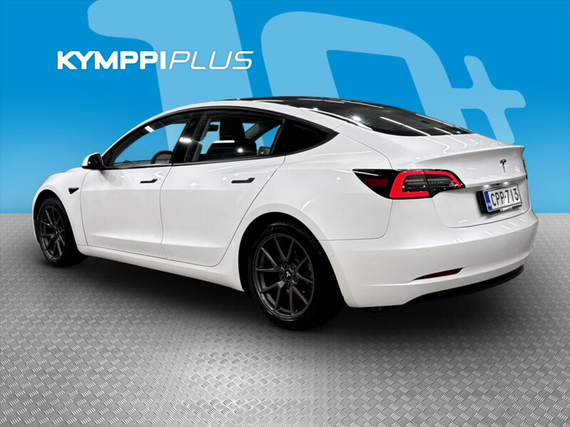 Tesla Model 3 vaihtoauto