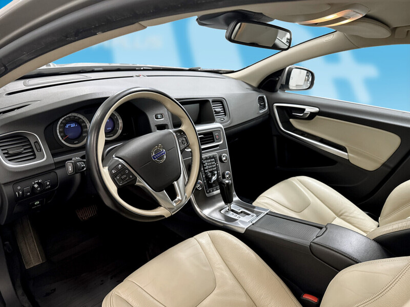 Volvo V60 vaihtoauto