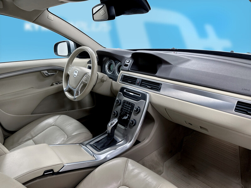 Volvo V70 vaihtoauto