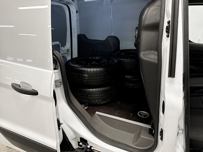Ford Transit Connect vaihtoauto