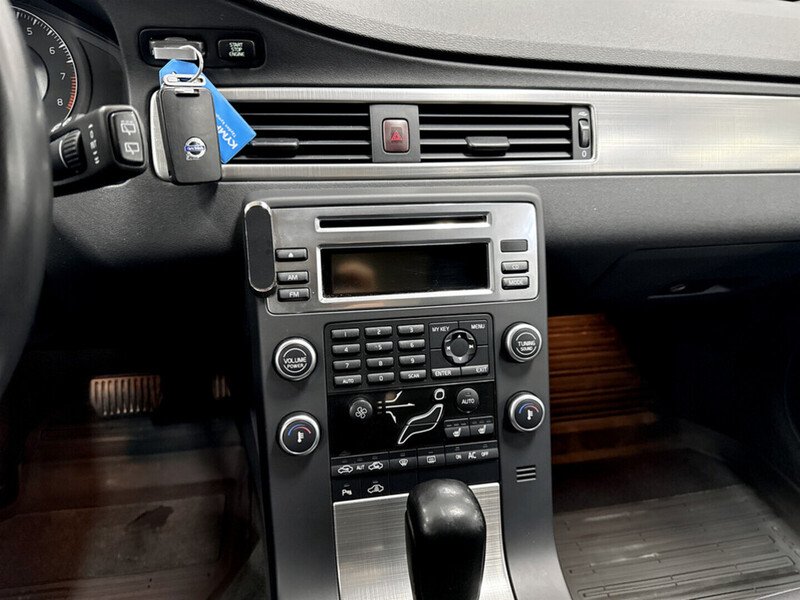 Volvo V70 vaihtoauto