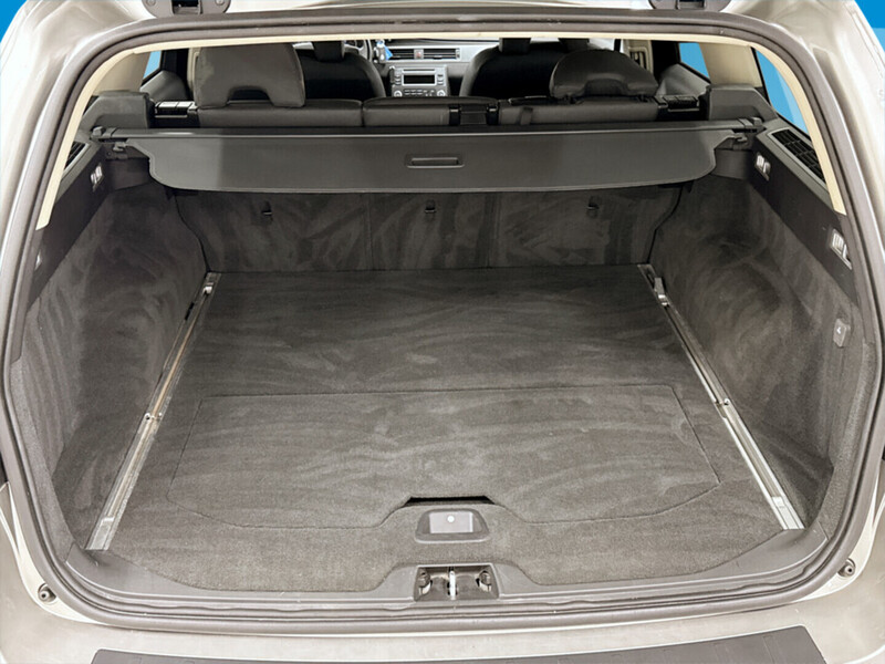 Volvo V70 vaihtoauto