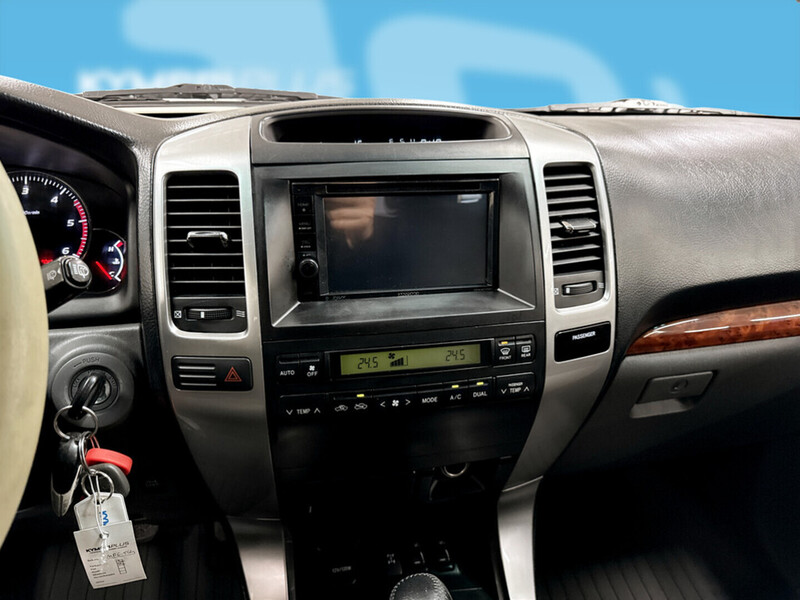 Toyota Land Cruiser vaihtoauto