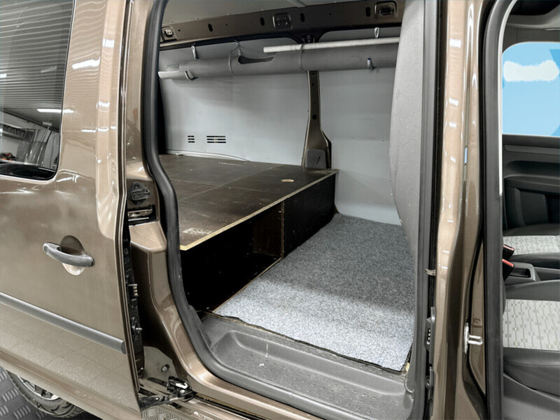 Volkswagen Caddy Maxi vaihtoauto