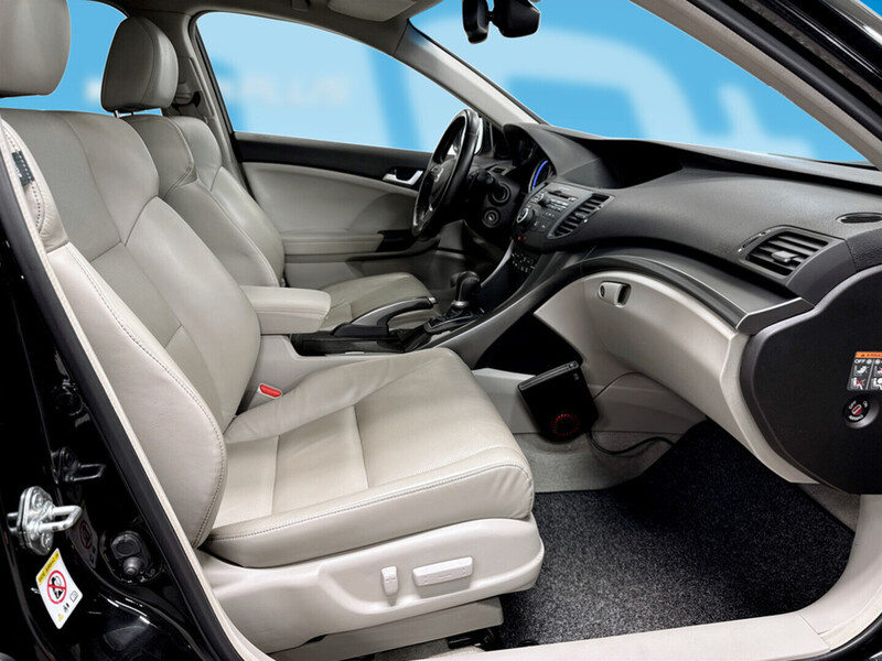 Honda Accord vaihtoauto