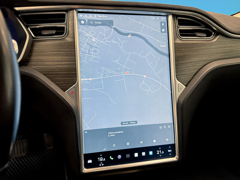 Tesla Model S vaihtoauto