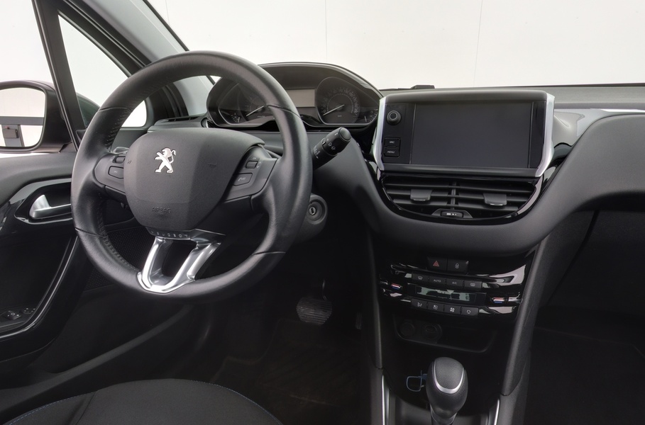 Peugeot 208 vaihtoauto