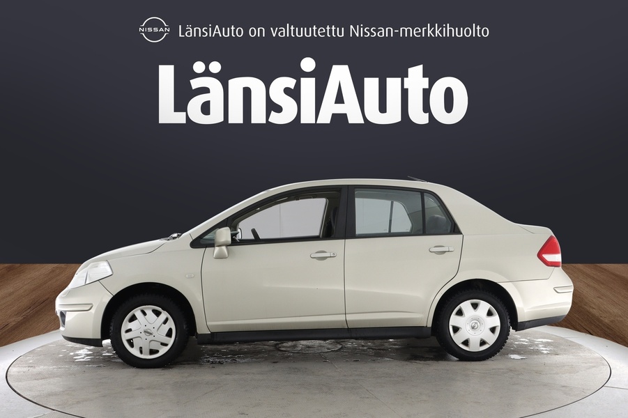 Nissan Tiida vaihtoauto