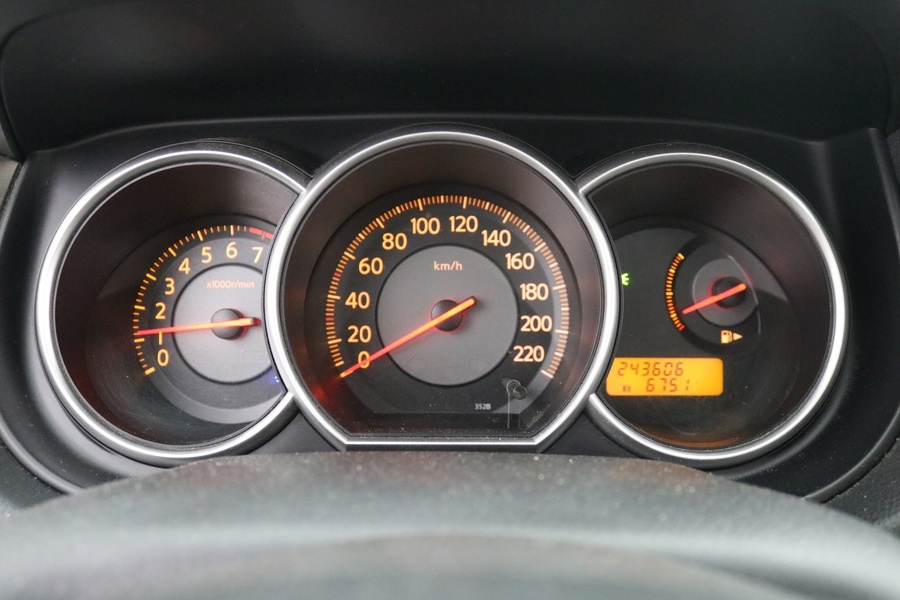 Nissan Tiida vaihtoauto