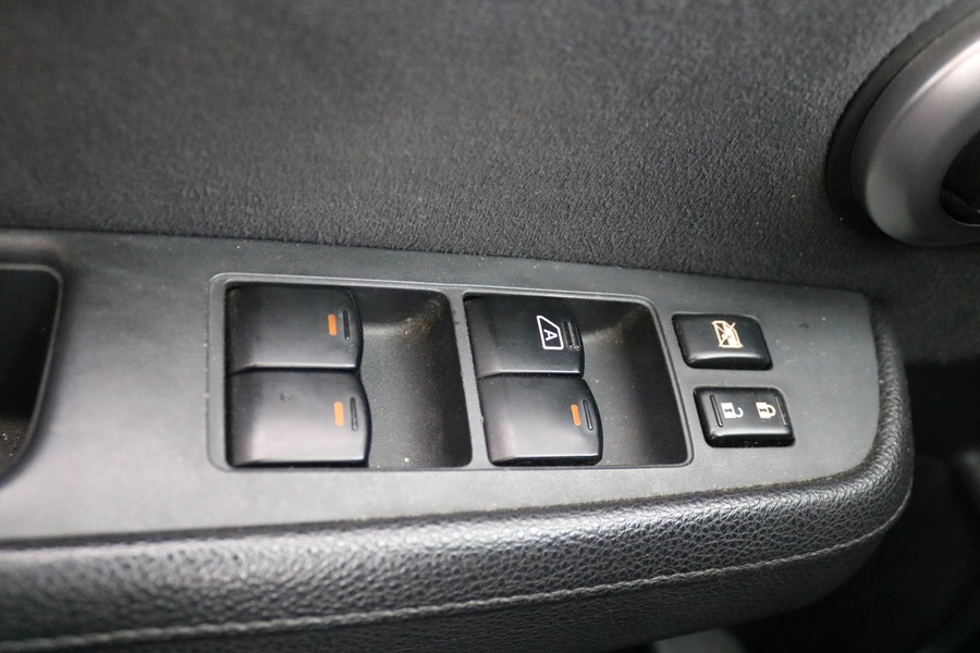 Nissan Tiida vaihtoauto