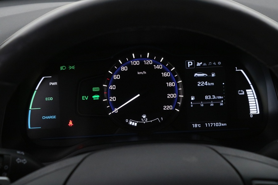 Hyundai IONIQ hybrid vaihtoauto