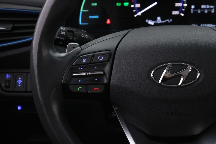 Hyundai IONIQ hybrid vaihtoauto