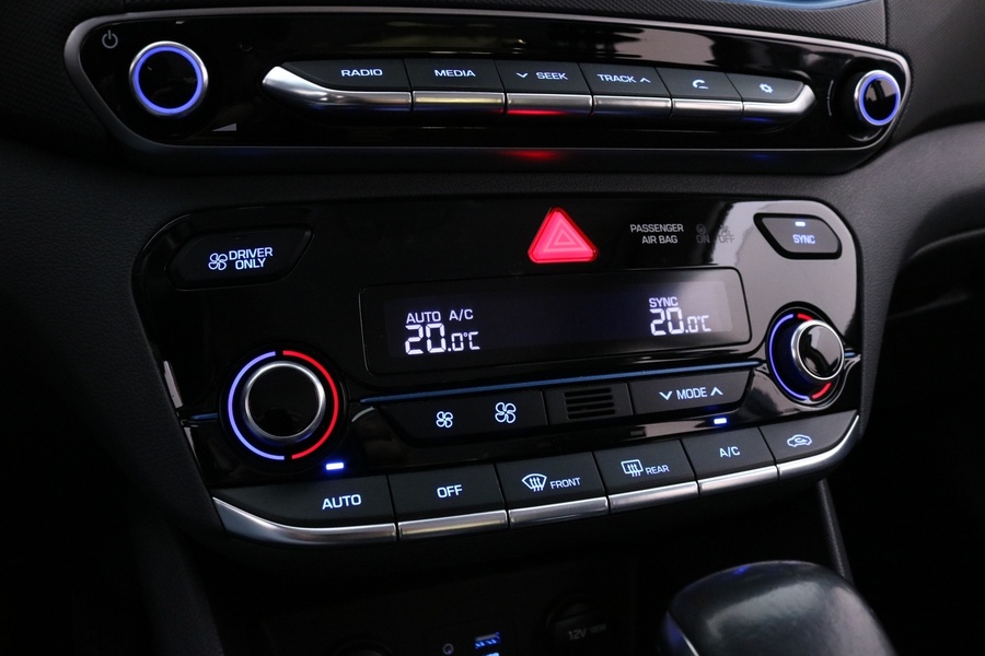 Hyundai IONIQ hybrid vaihtoauto