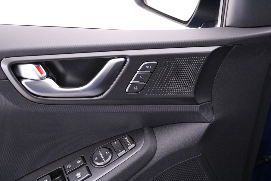 Hyundai IONIQ plug-in vaihtoauto