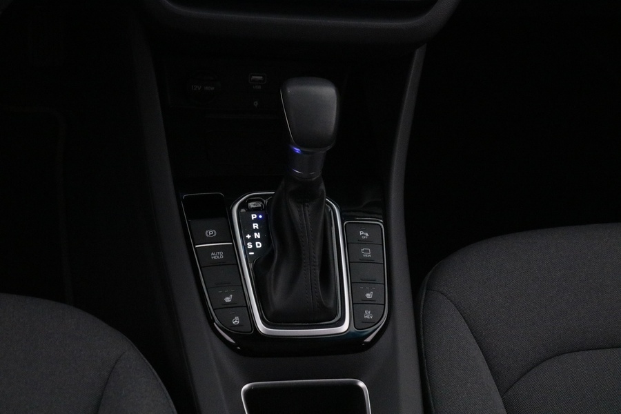 Hyundai IONIQ plug-in vaihtoauto