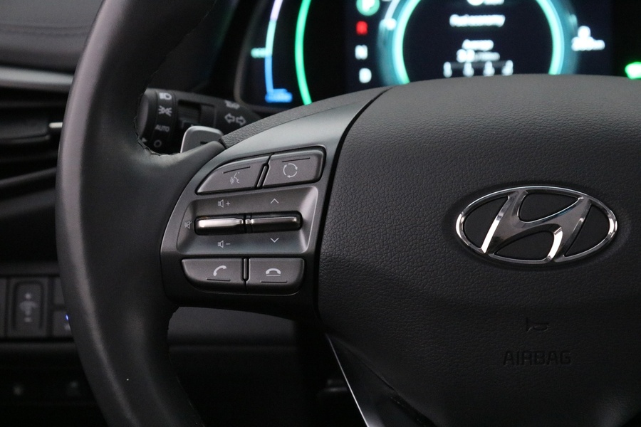 Hyundai IONIQ plug-in vaihtoauto