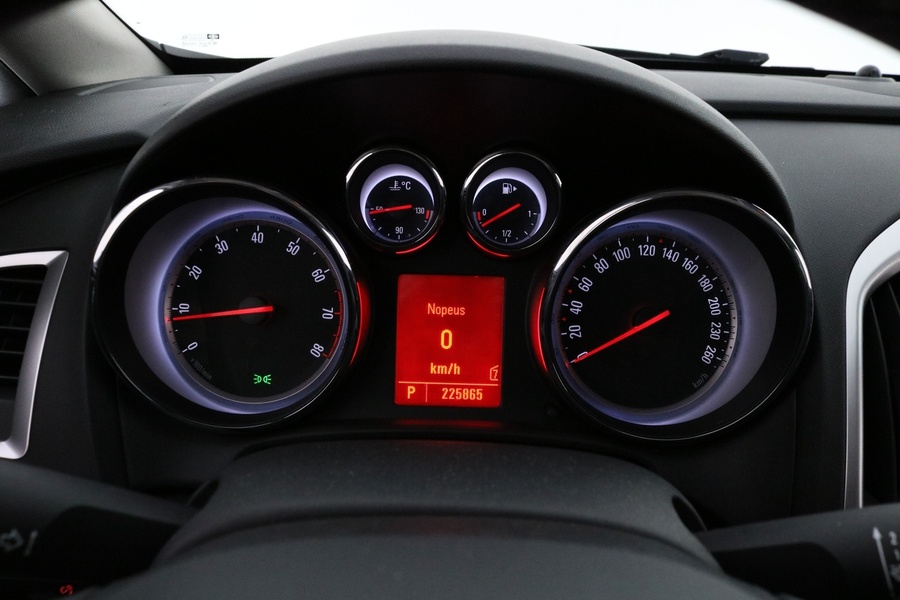 Opel Astra vaihtoauto