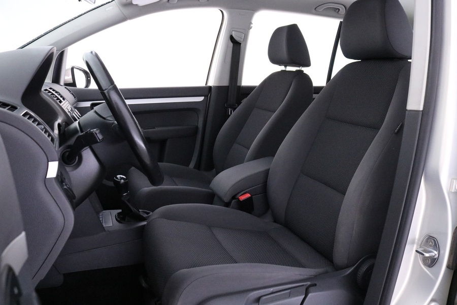 Volkswagen Touran vaihtoauto