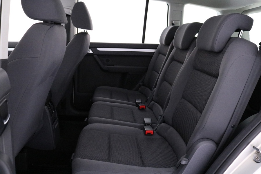 Volkswagen Touran vaihtoauto