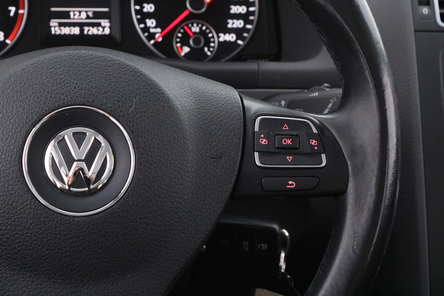 Volkswagen Touran vaihtoauto