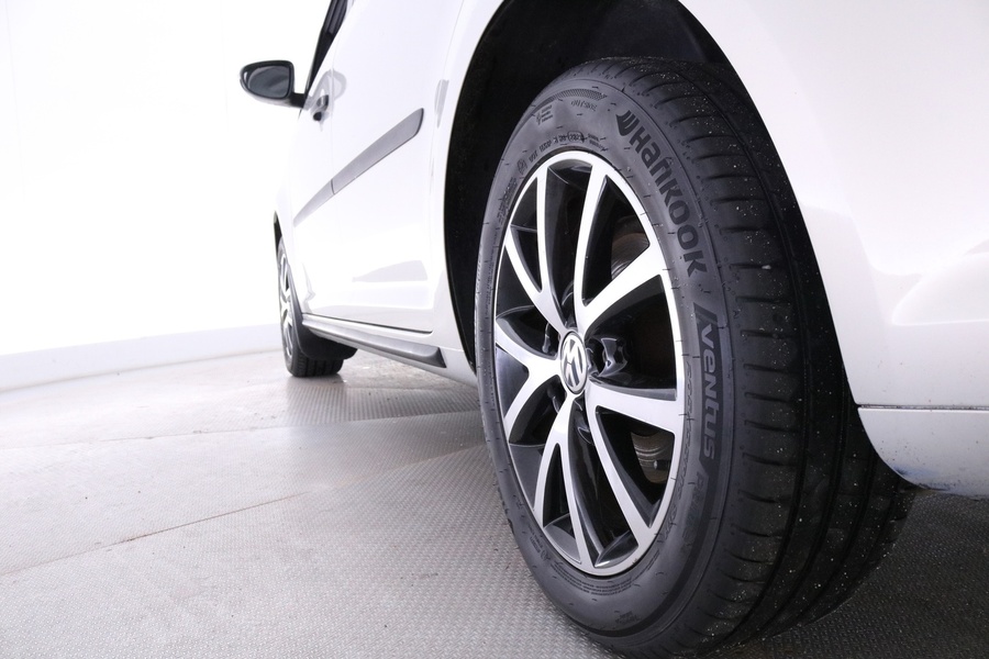 Volkswagen Touran vaihtoauto