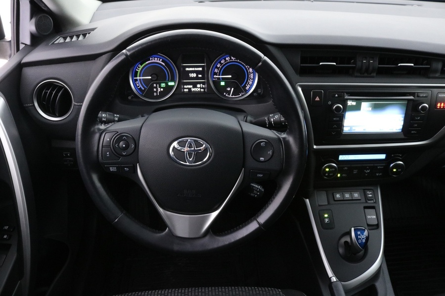 Toyota Auris vaihtoauto