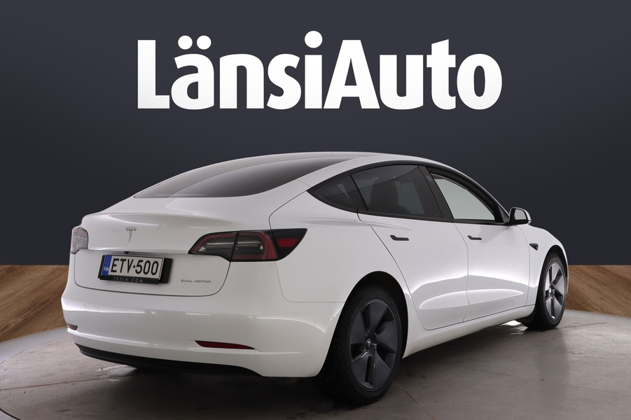 Tesla Model 3 vaihtoauto