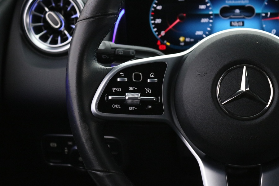 Mercedes-Benz GLB vaihtoauto