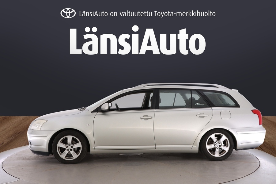 Toyota Avensis vaihtoauto