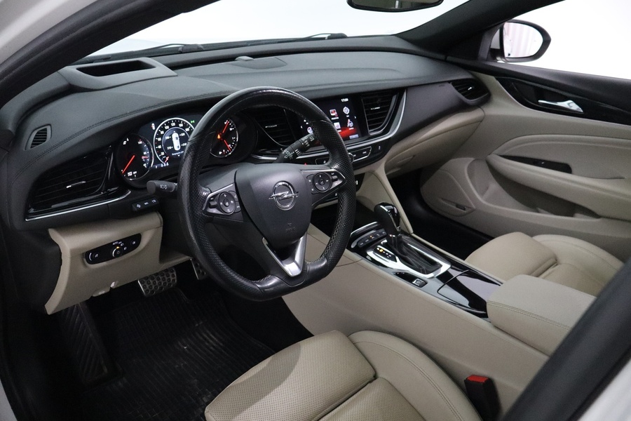 Opel Insignia vaihtoauto